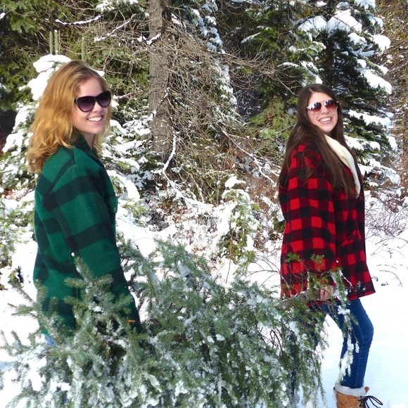 Meet your Poshers, Pine & Pony - Picture 5 of 7